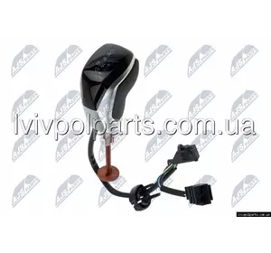 Ручка перемикання АКПП хром матовий підсвітка червона OE  Vw Golf VI 2008-,Golf VII 2013-,Golf Plus 2005-,Passat B8 2014-,Skoda Superb 2015-,OctaVIa III 2012-,Seat Leon 2012-,Ibiza 2017- Ручка перемикання АКПП хром матовий підсвітка червона OE  Vw Golf VI 2008-,Golf VII 2013-,Golf Plus 2005-,Passat B8 2014-,Skoda Superb 2015-,OctaVIa III 2012-,Seat Leon 2012-,Ibiza 2017-